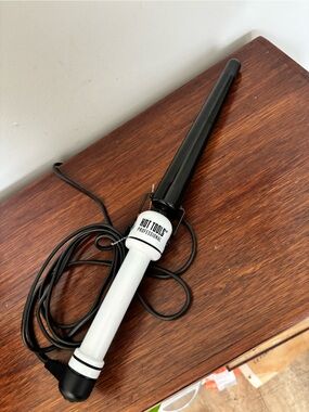 Hot Tools Professional Nano Ceramic tapered curling wand